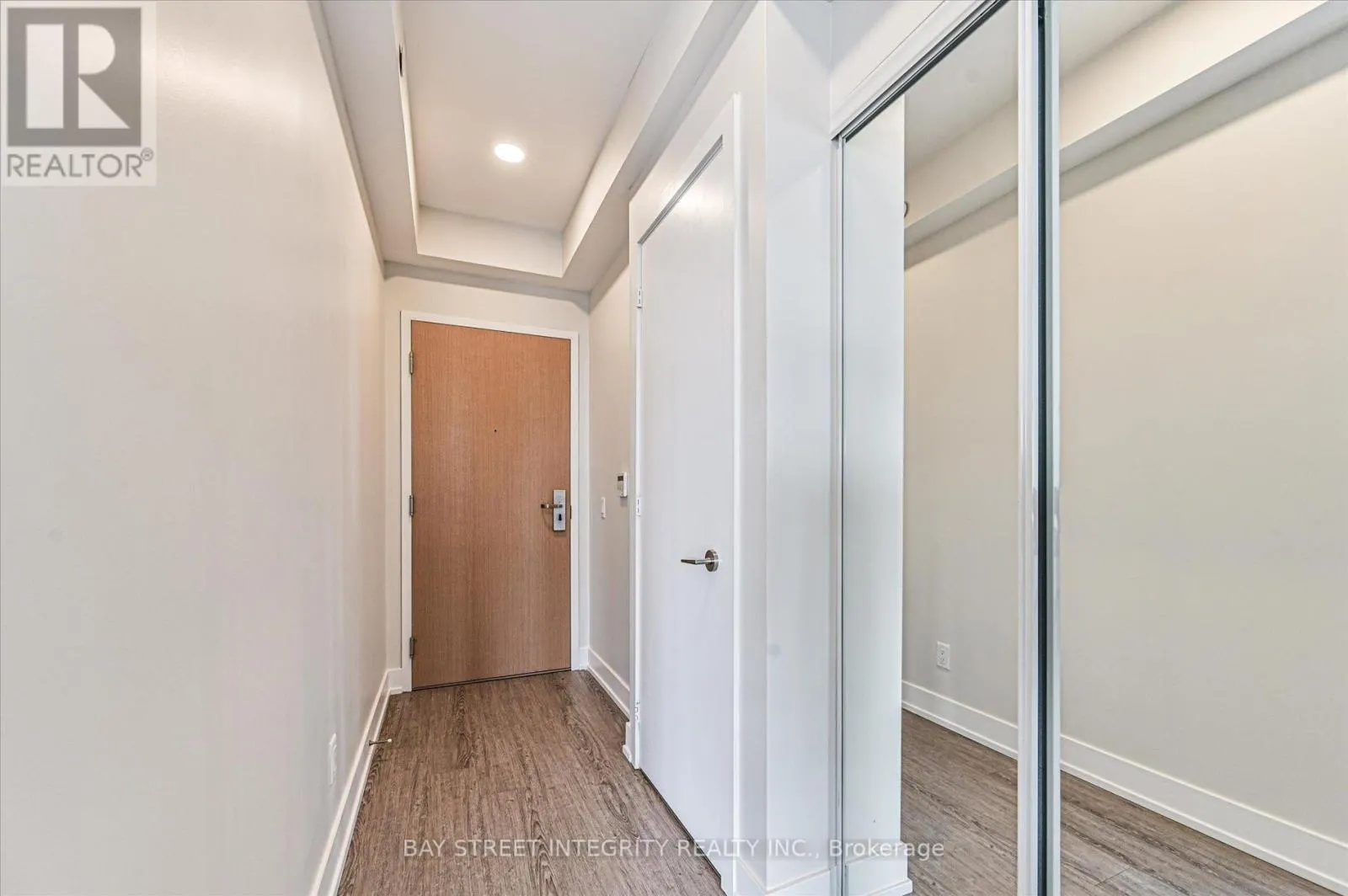 3807 - 7 GRENVILLE STREET