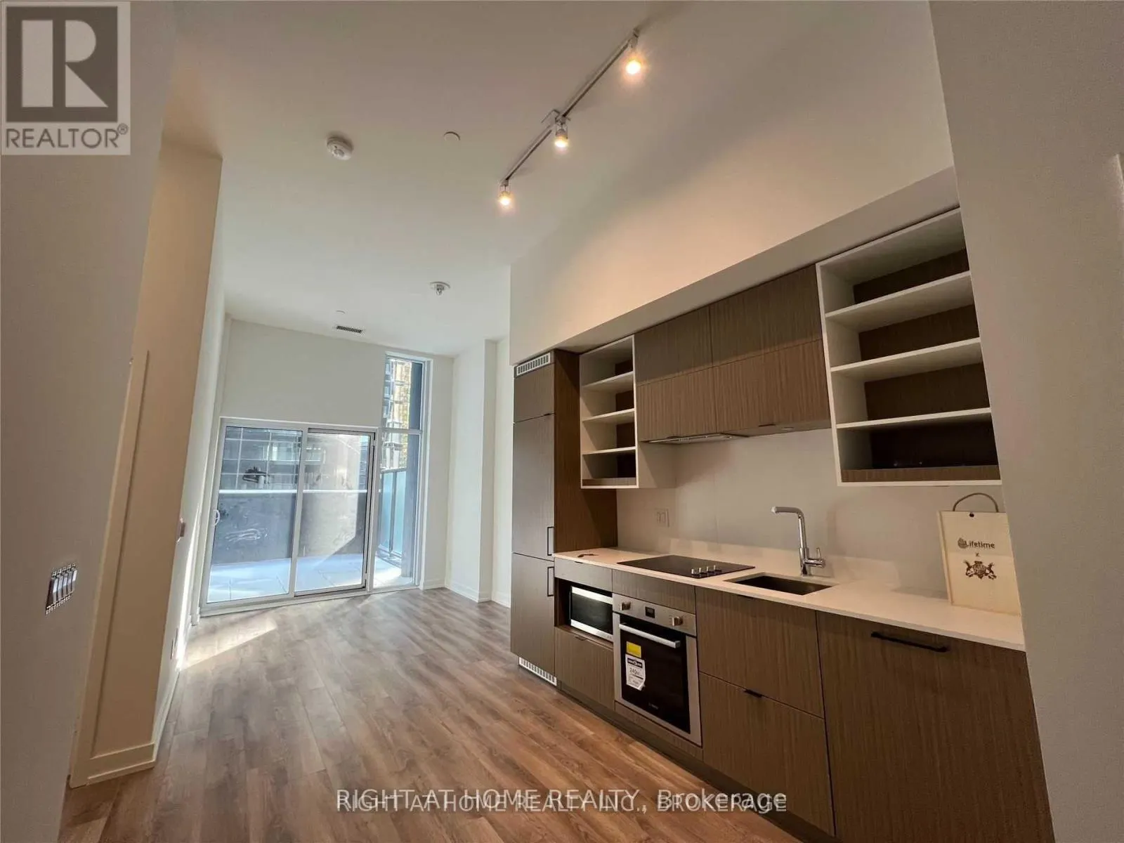 408 - 20 EDWARD STREET