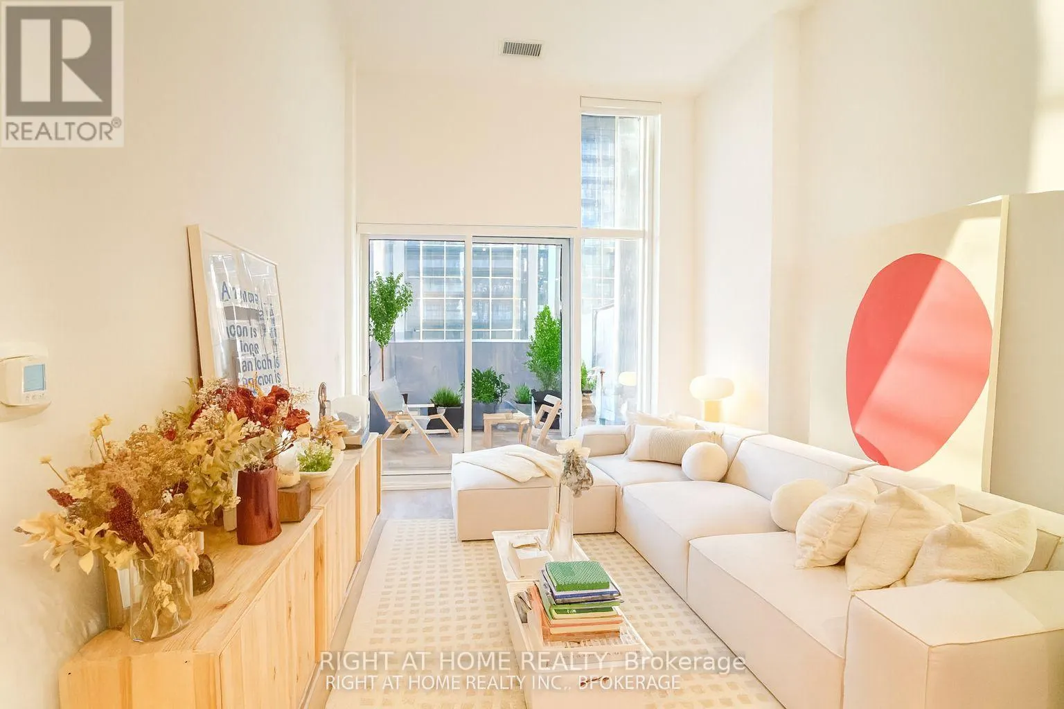408 - 20 EDWARD STREET