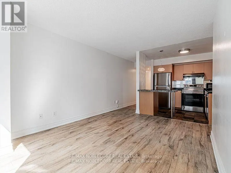 505 - 230 KING STREET E