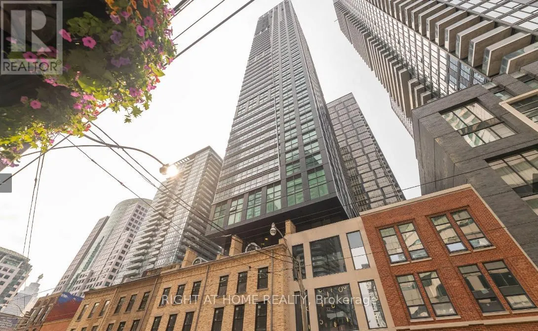 1106 - 327 KING STREET W