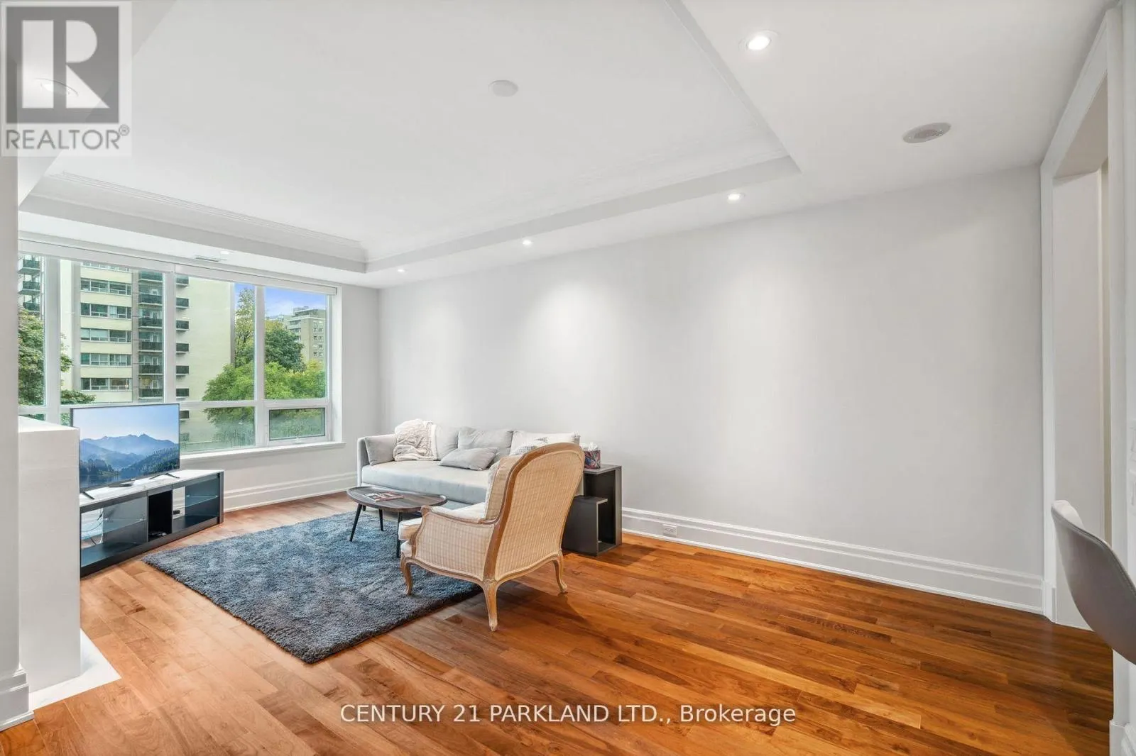 409 - 155 ST CLAIR AVENUE W