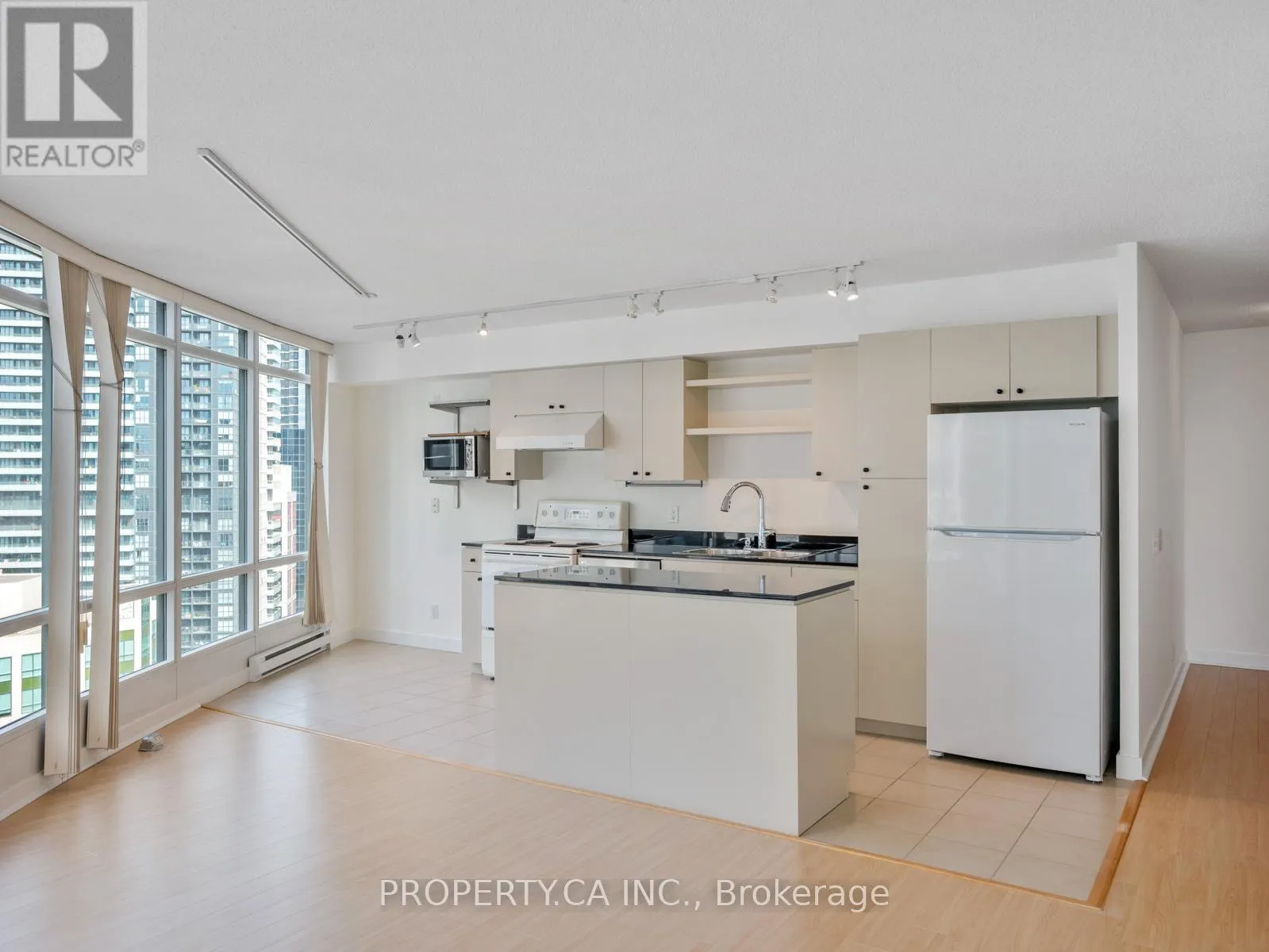2110 - 361 FRONT STREET W