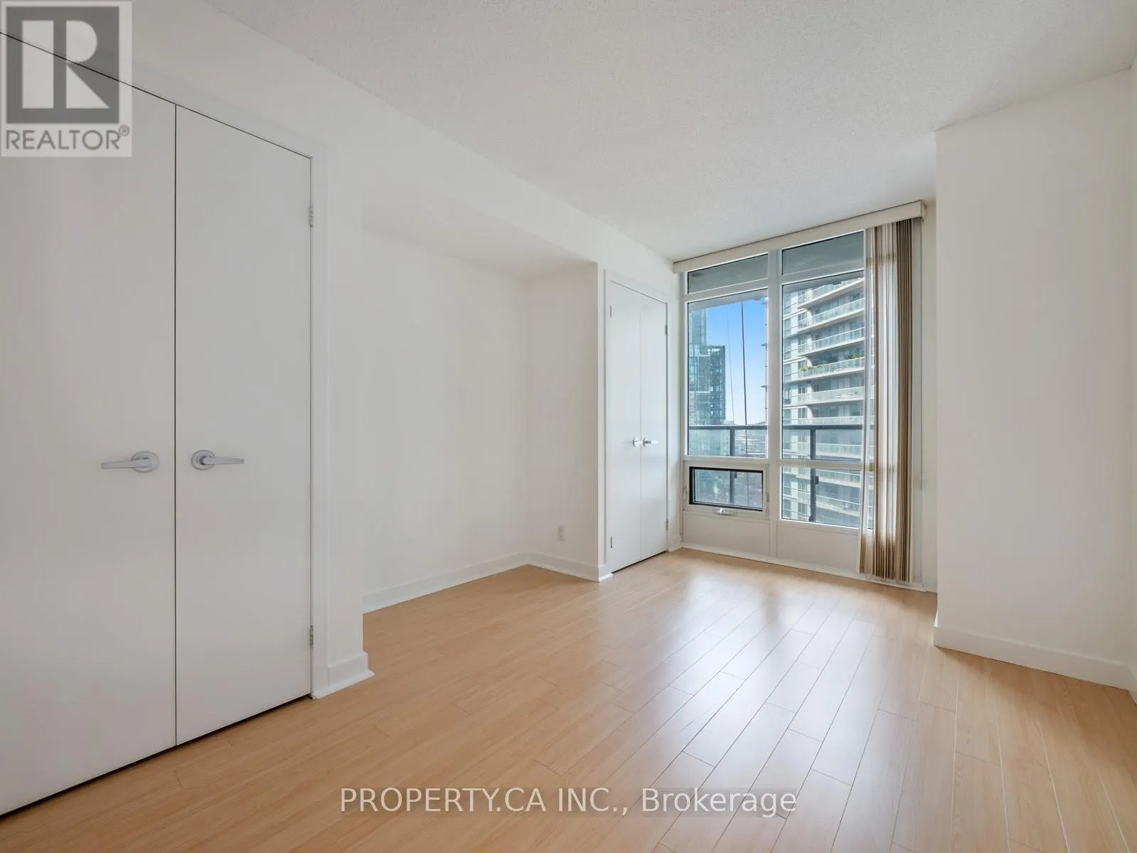 2110 - 361 FRONT STREET W
