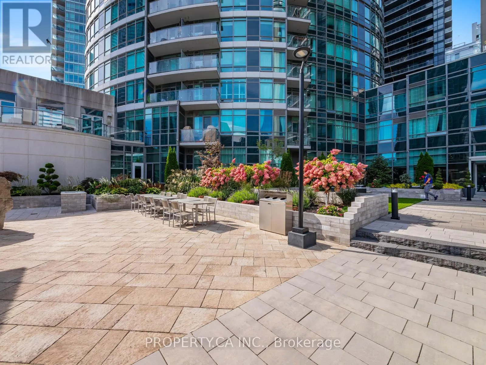 2110 - 361 FRONT STREET W