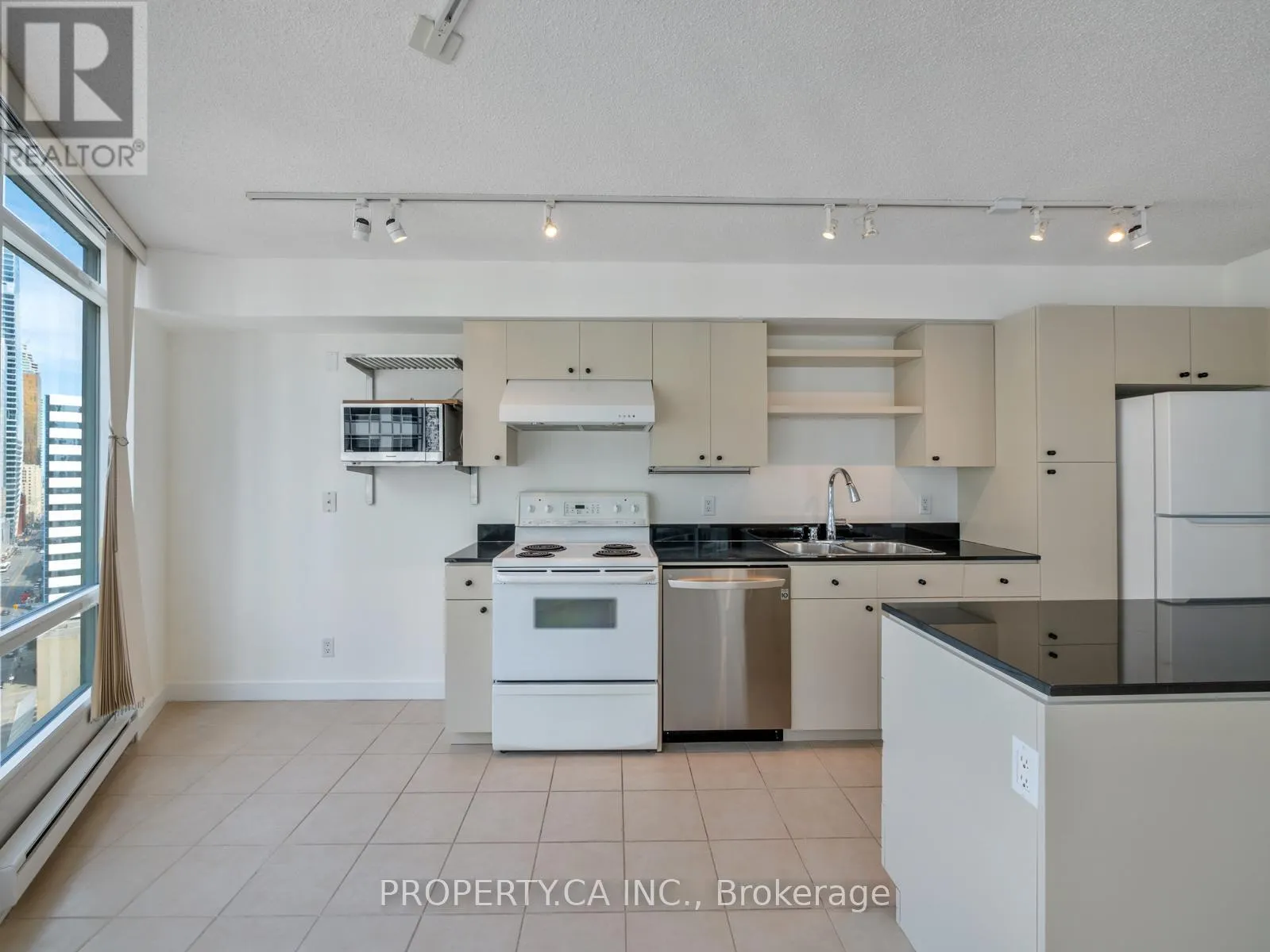 2110 - 361 FRONT STREET W