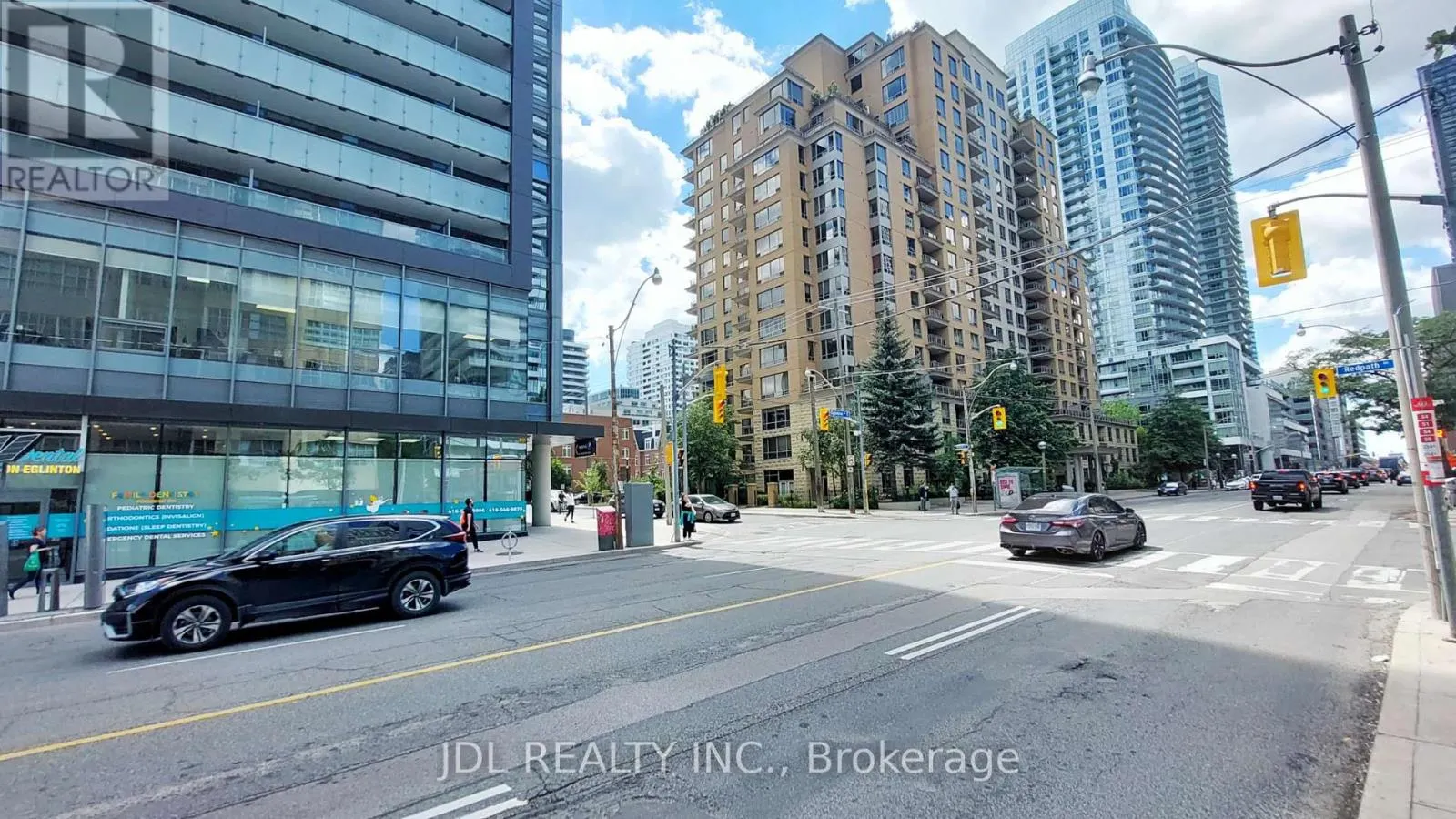 210 - 165 EGLINTON AVENUE E