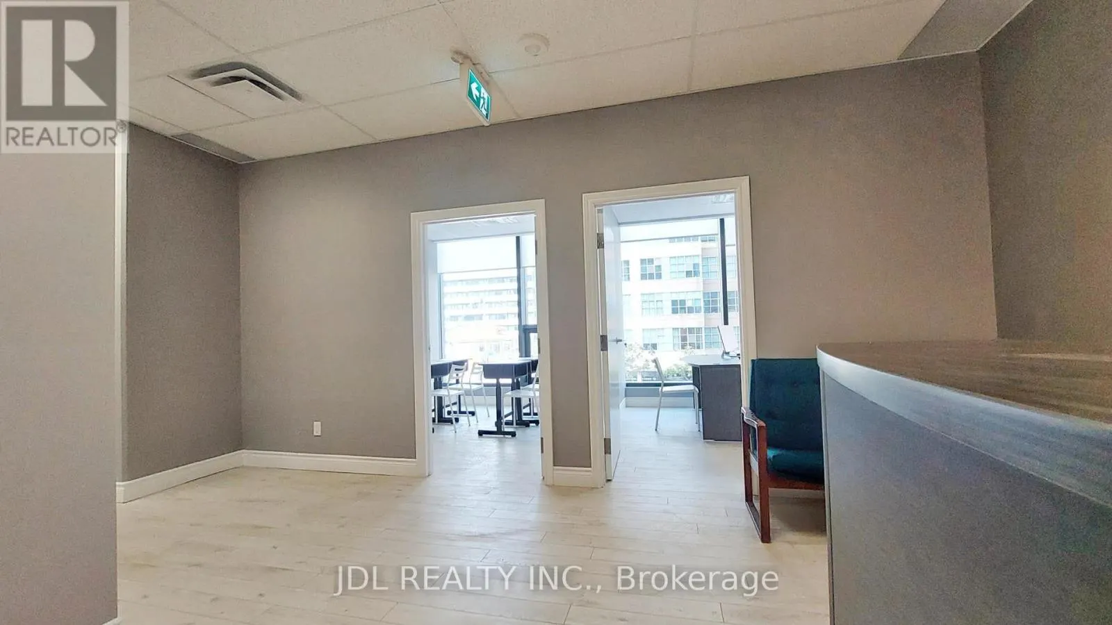 210 - 165 EGLINTON AVENUE E