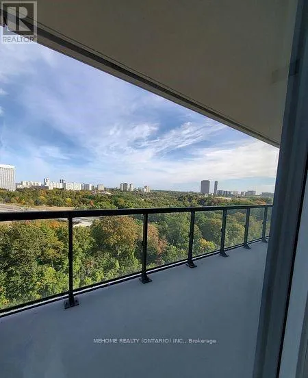 1006 - 30 INN ON THE PARK DRIVE