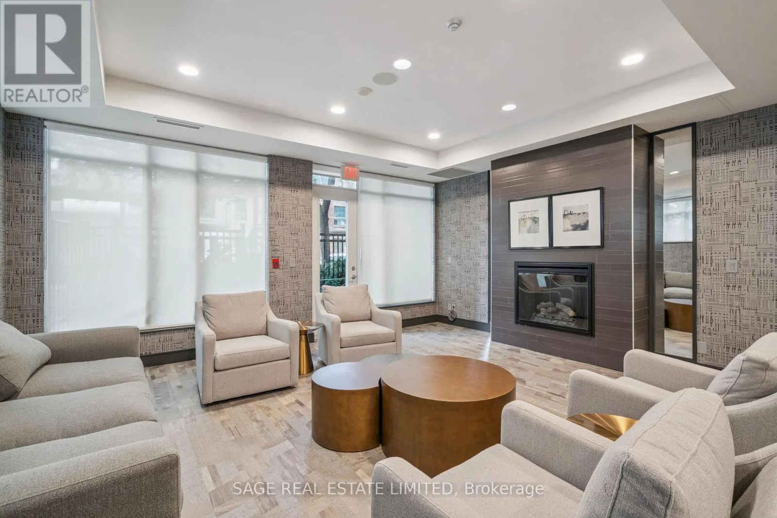 403 - 76 SHUTER STREET