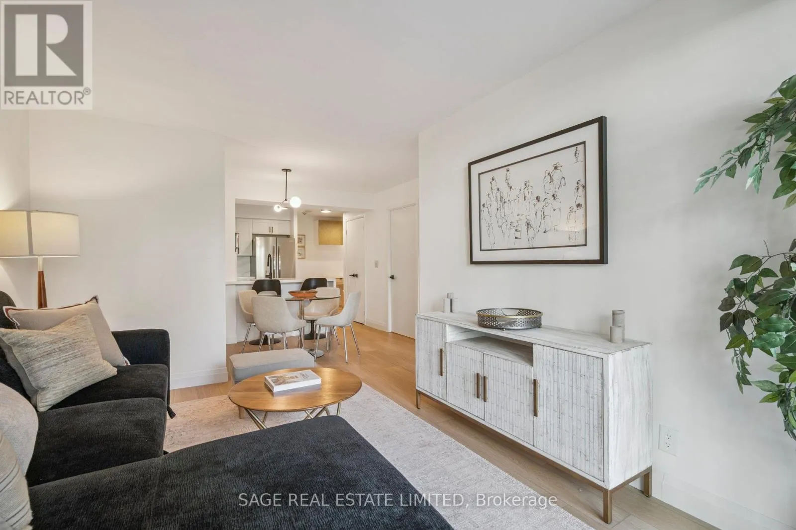 403 - 76 SHUTER STREET