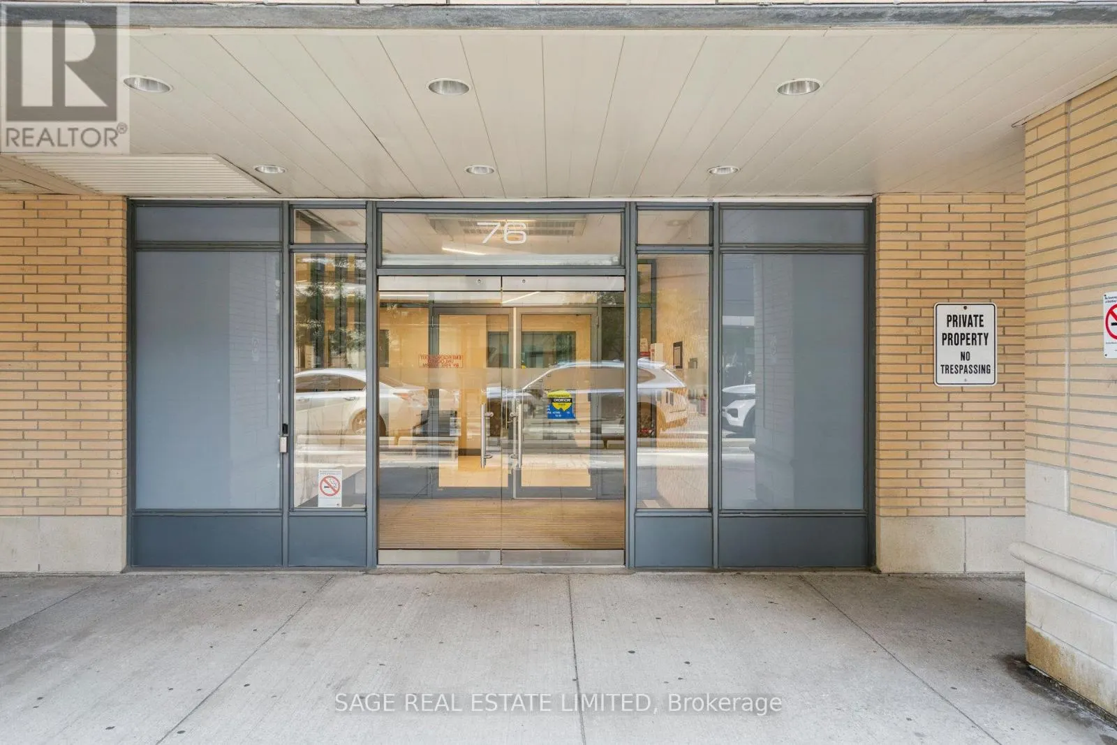 403 - 76 SHUTER STREET