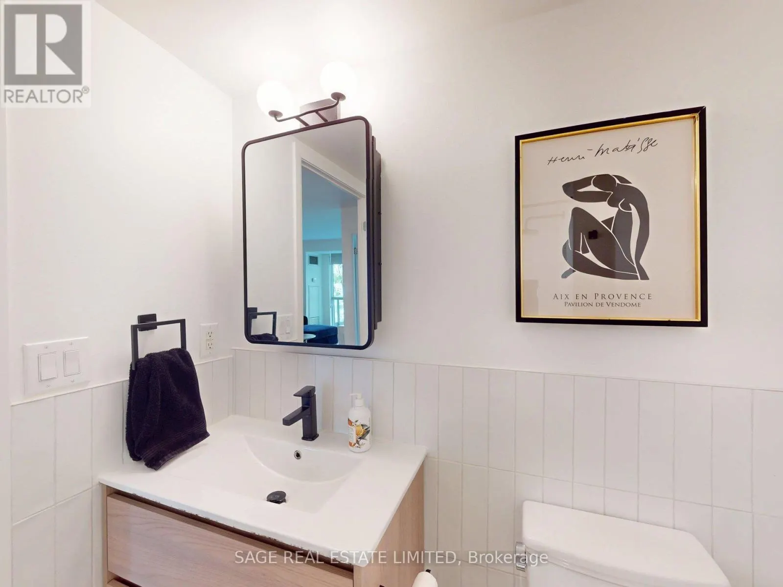 403 - 76 SHUTER STREET