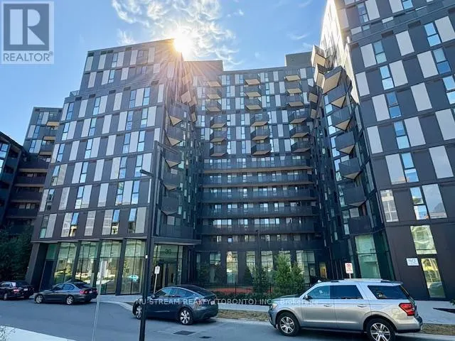 701 - 30 TRETTI WAY