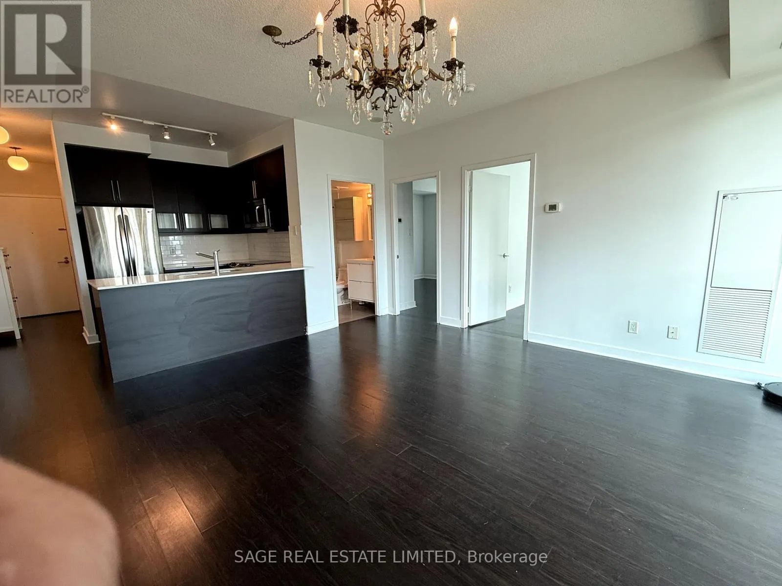 1504 - 1171 QUEEN STREET W