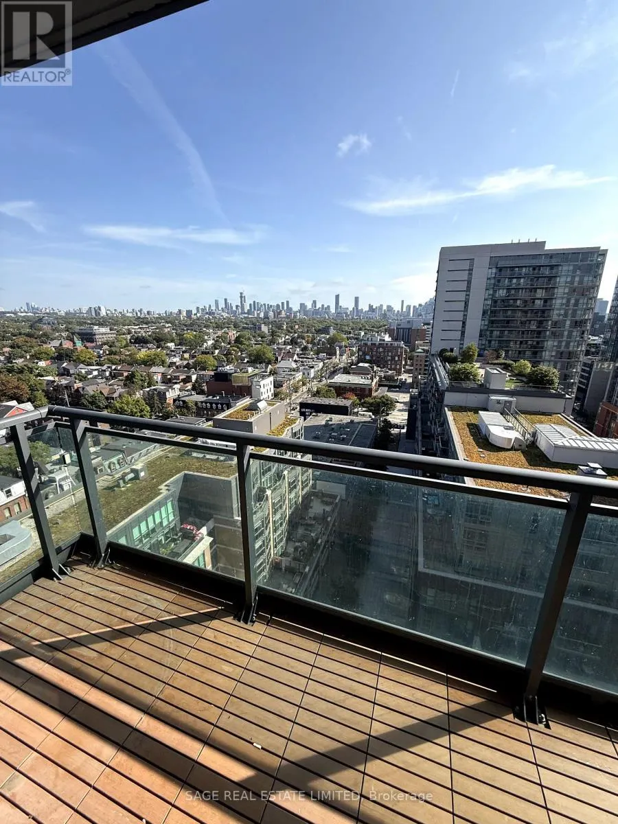 1504 - 1171 QUEEN STREET W