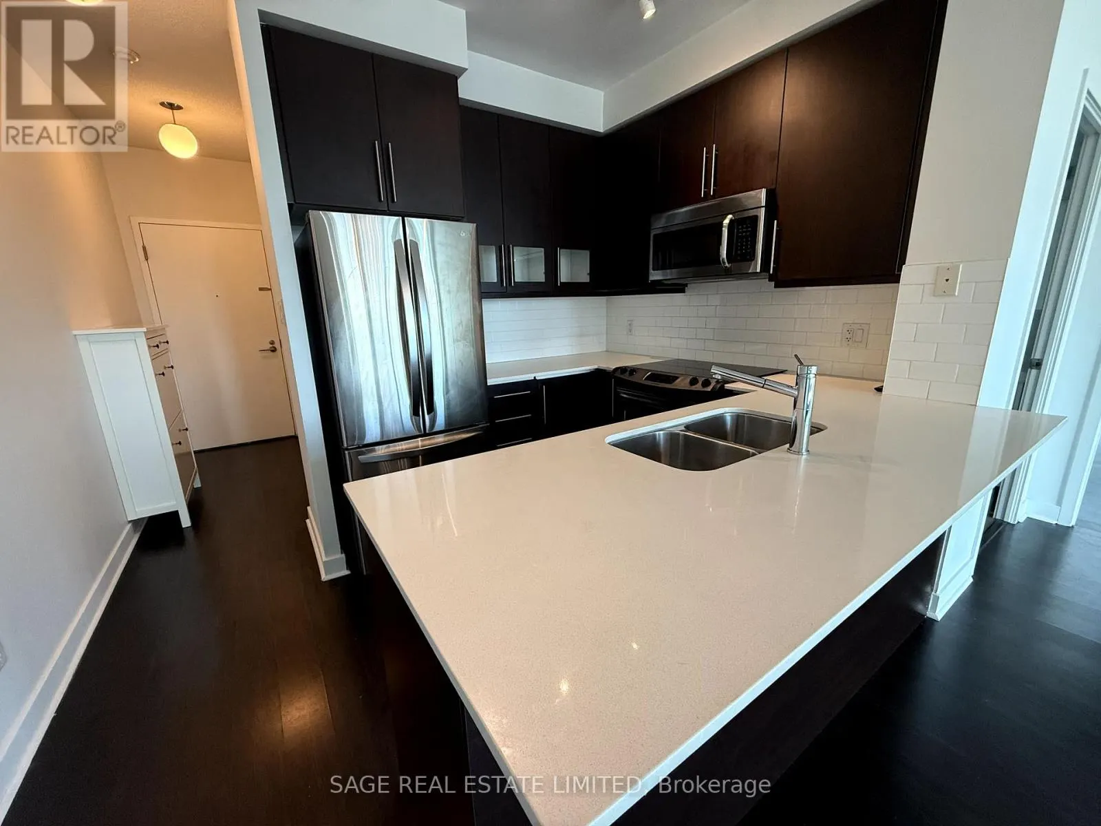 1504 - 1171 QUEEN STREET W