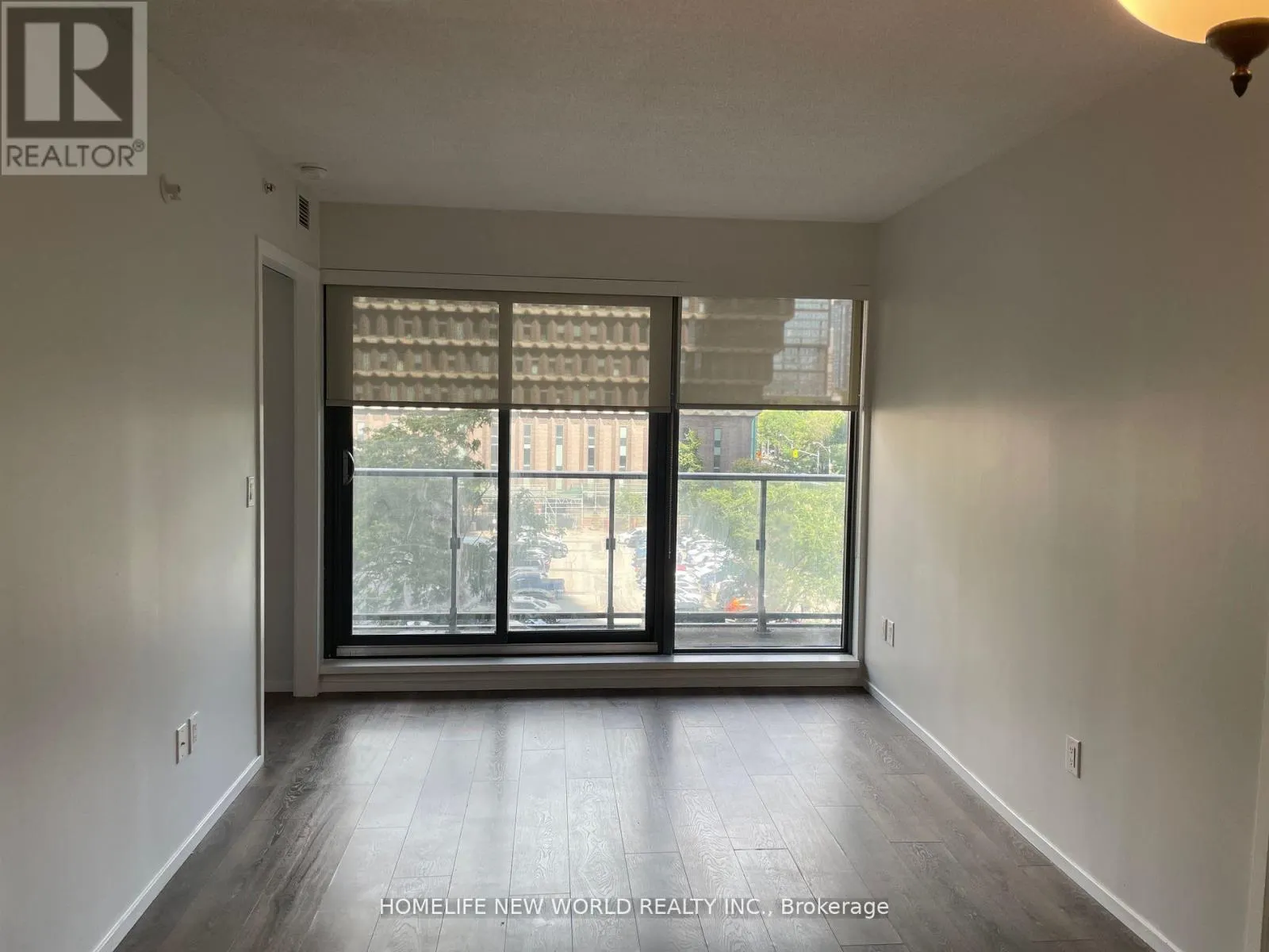 612 - 159 DUNDAS STREET E