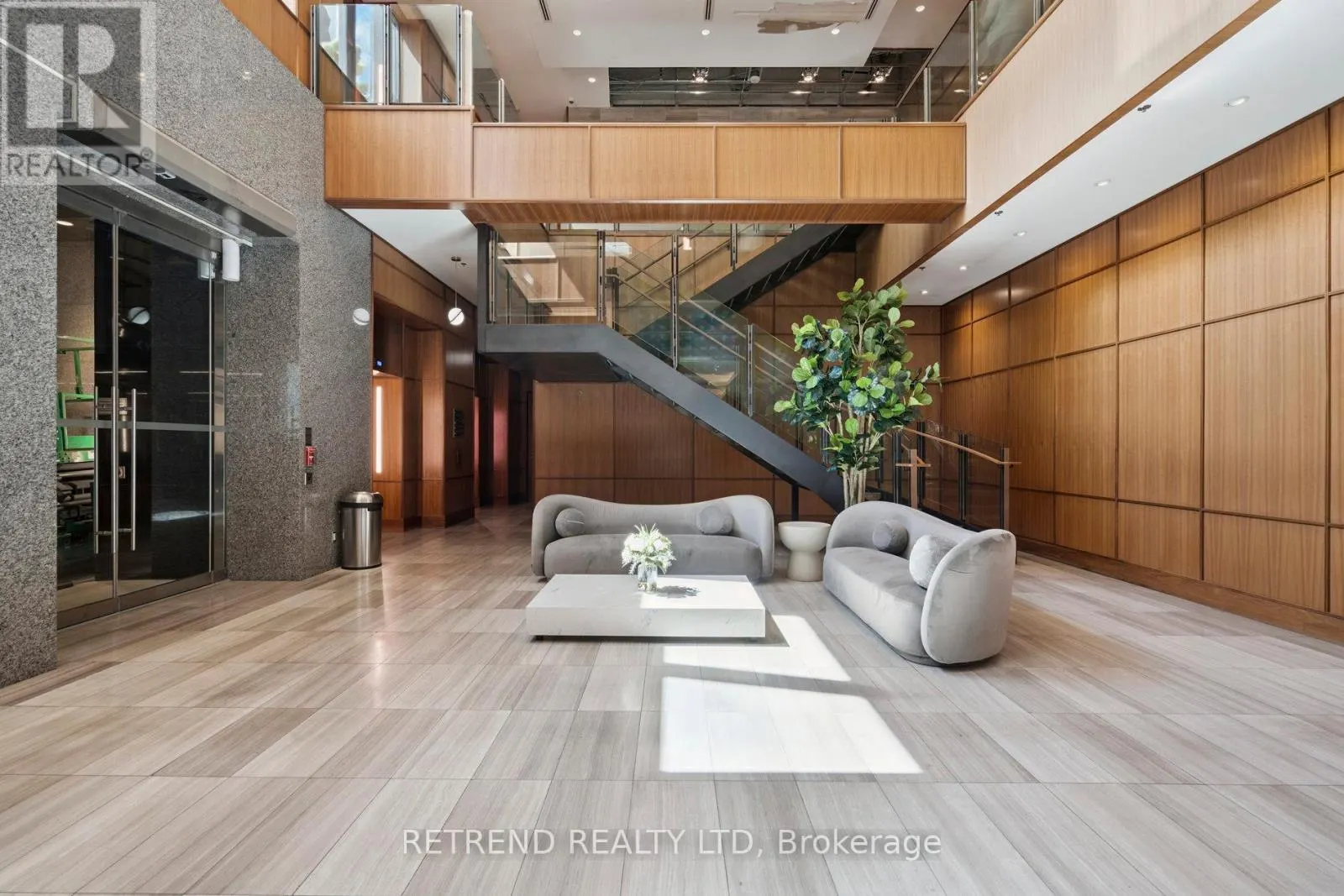 610 - 111 ST CLAIR AVENUE W
