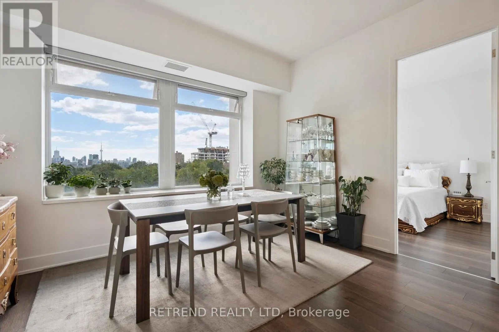 610 - 111 ST CLAIR AVENUE W