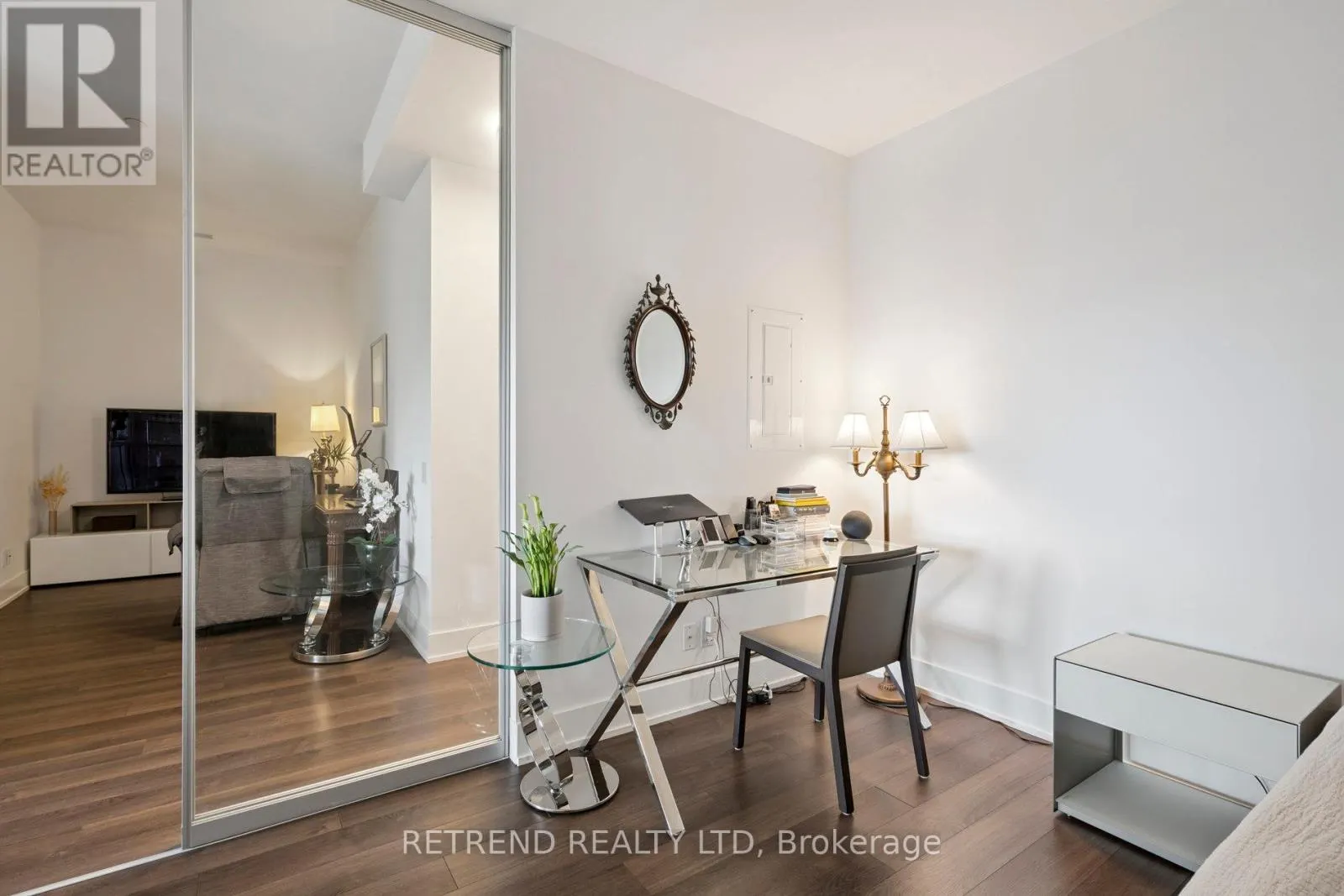 610 - 111 ST CLAIR AVENUE W