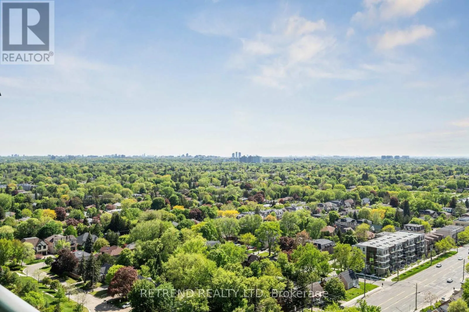2111 - 15 GREENVIEW AVENUE