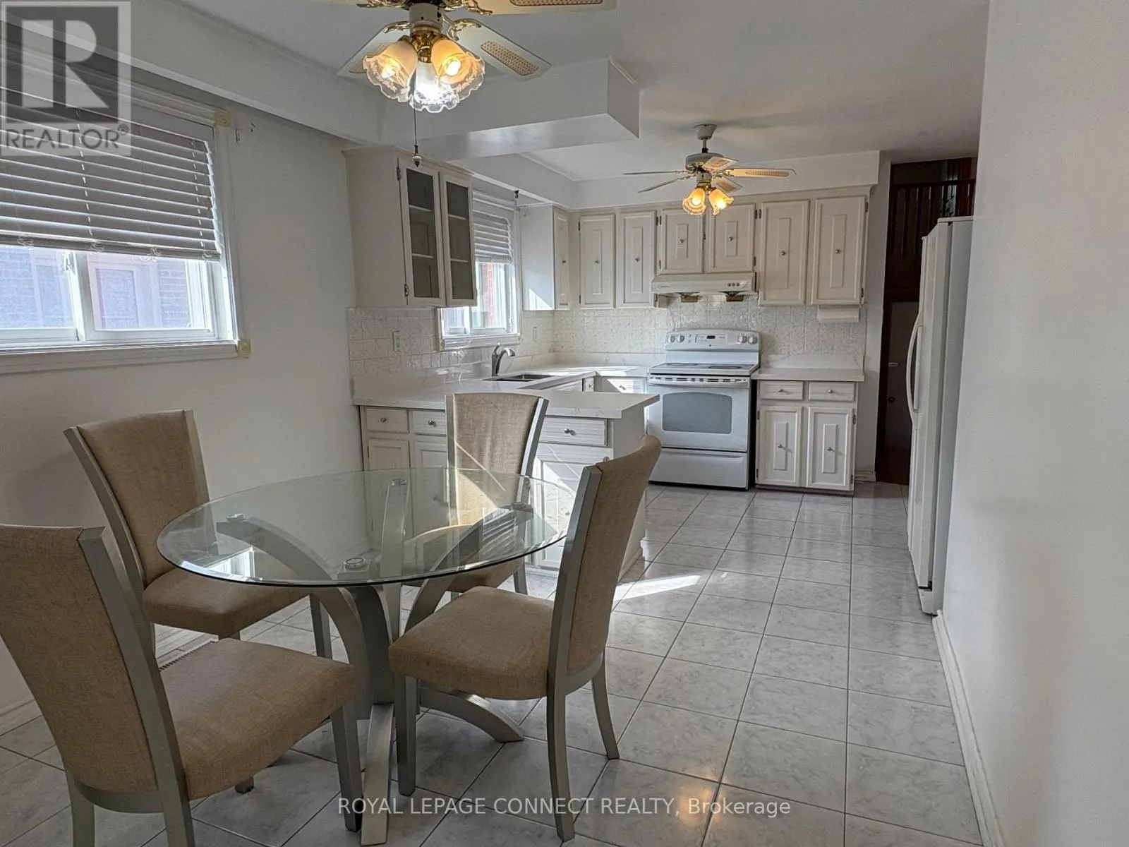 UPPER - 58 NAVAHO DRIVE
