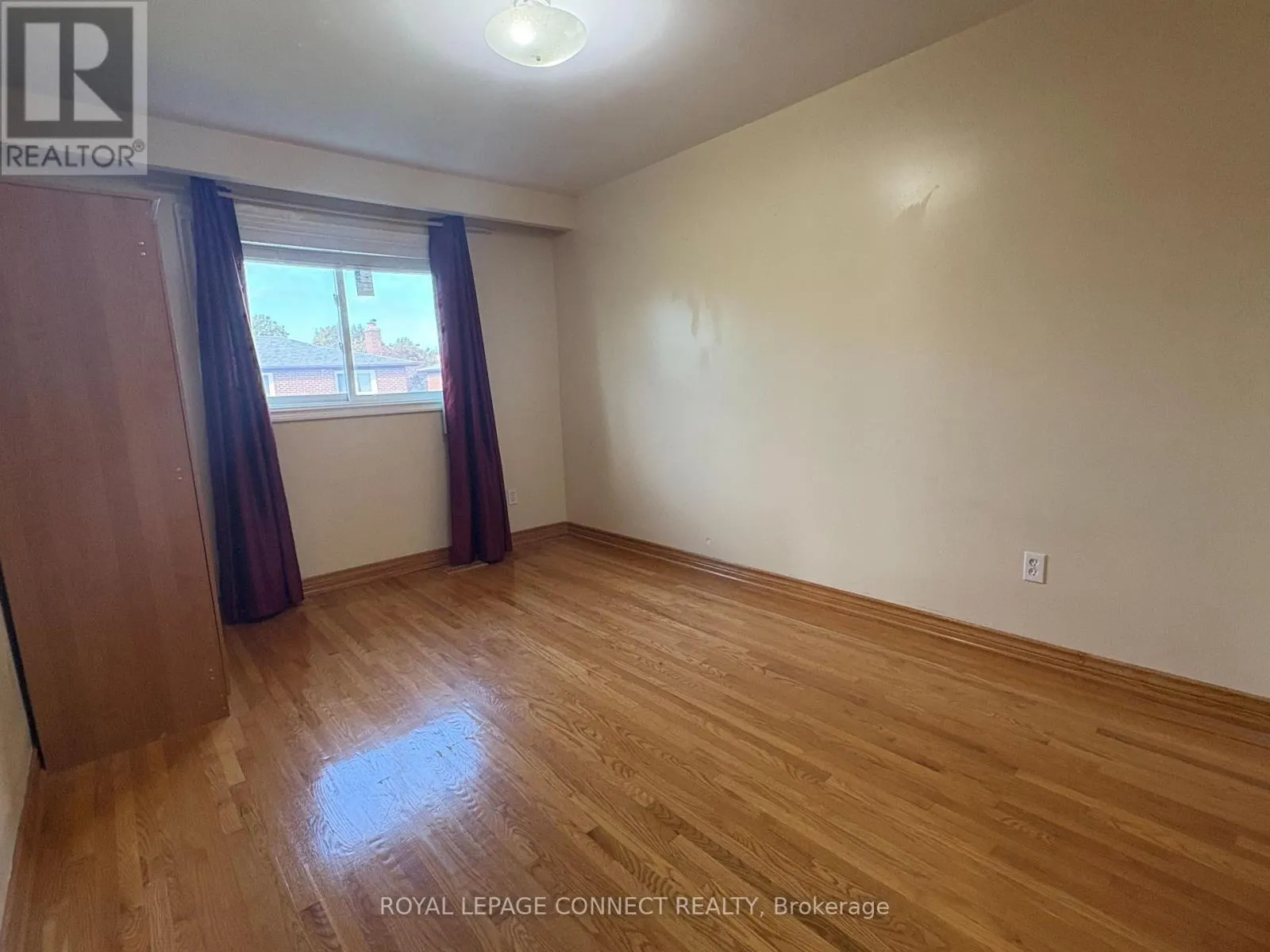 UPPER - 58 NAVAHO DRIVE