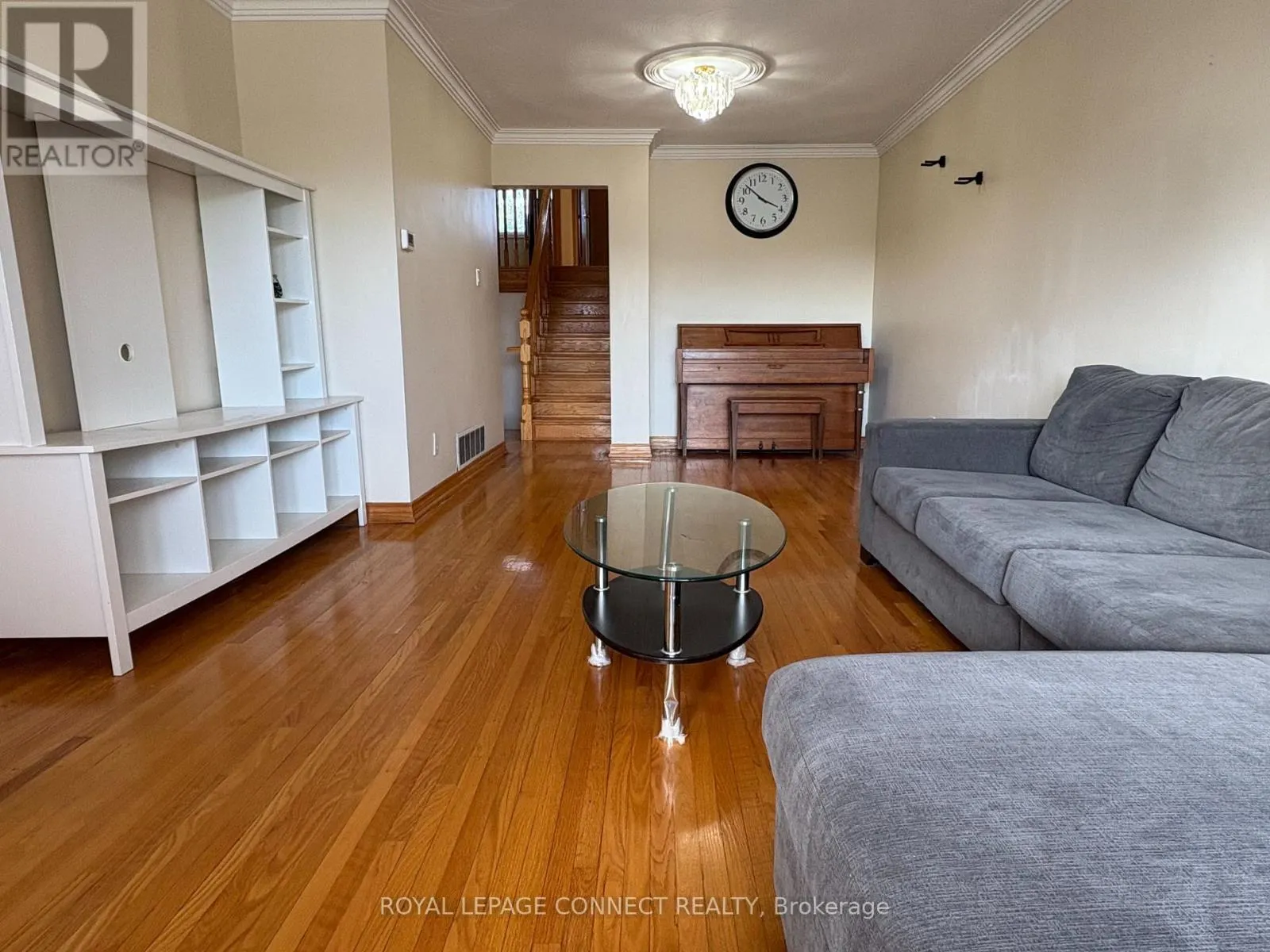 UPPER - 58 NAVAHO DRIVE
