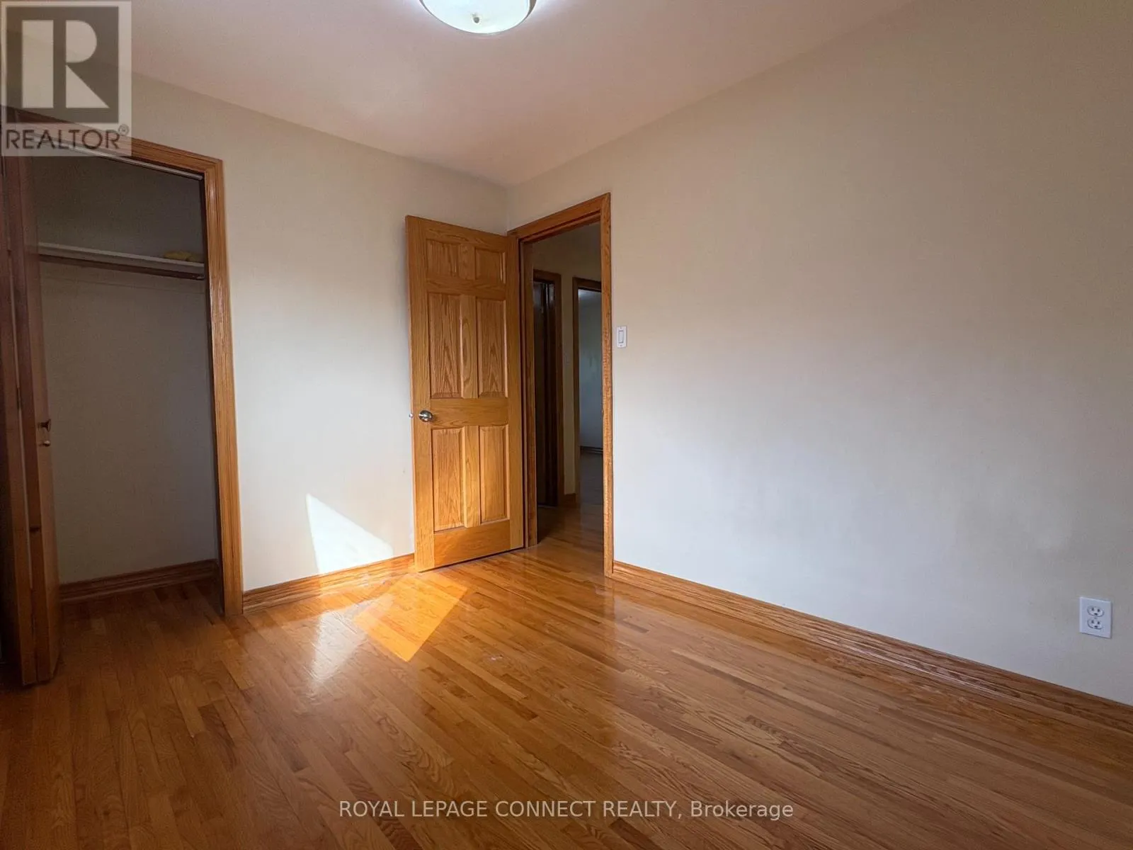 UPPER - 58 NAVAHO DRIVE