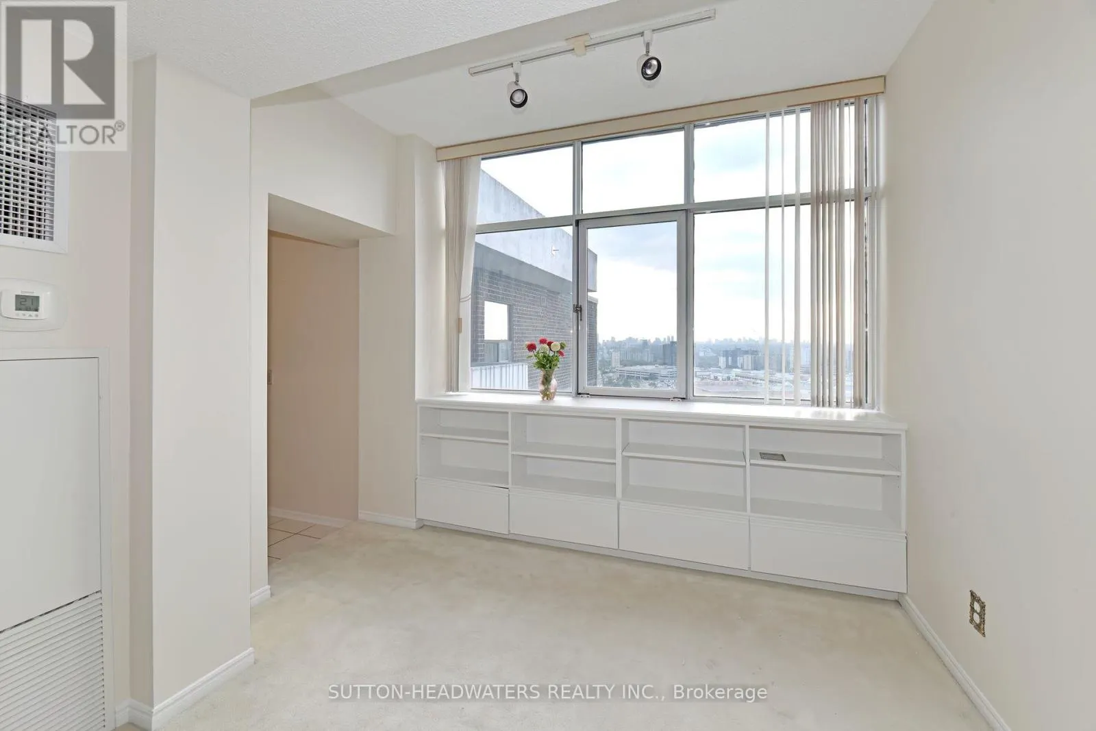 2306 - 5 OLD SHEPPARD AVENUE