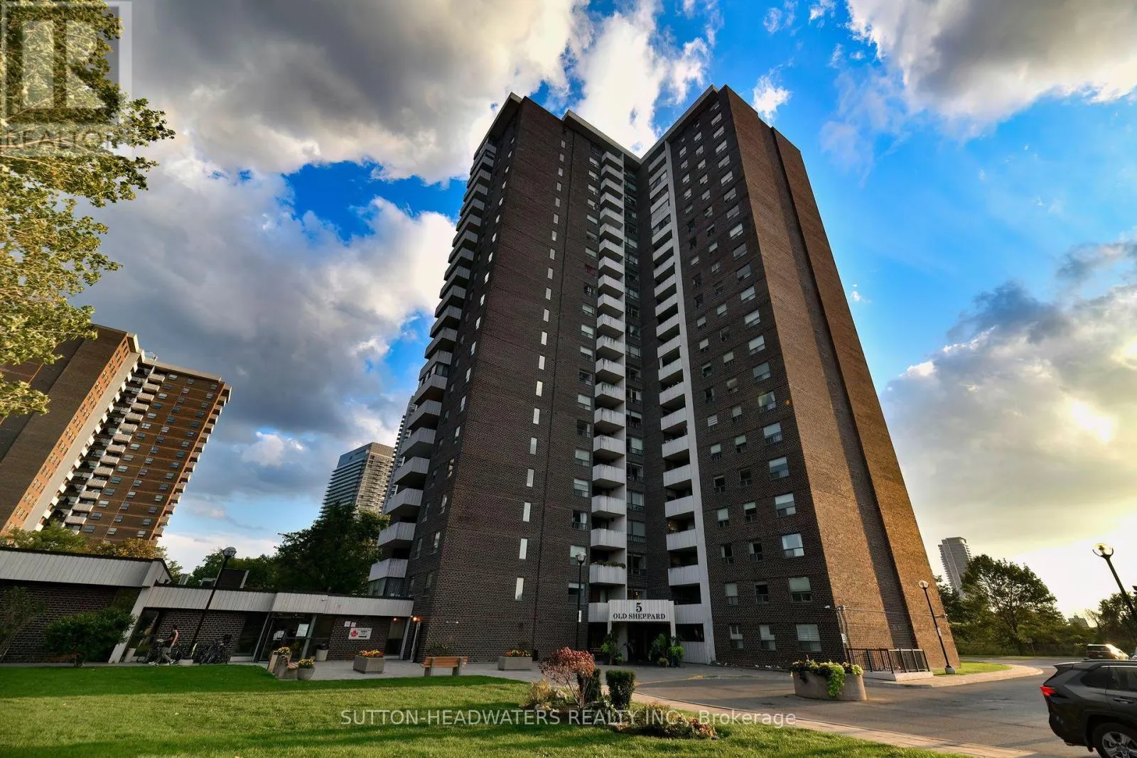 2306 - 5 OLD SHEPPARD AVENUE