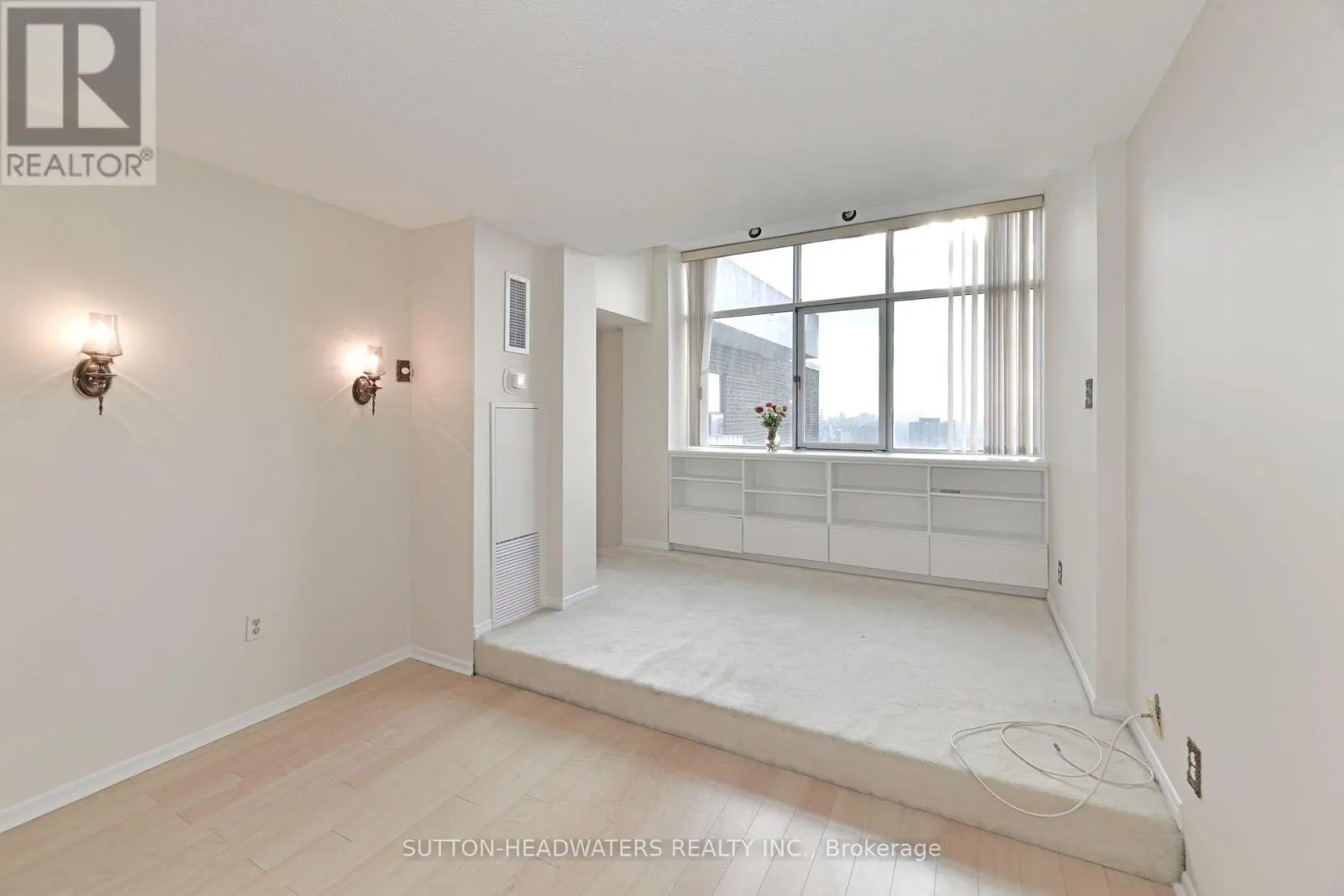 2306 - 5 OLD SHEPPARD AVENUE