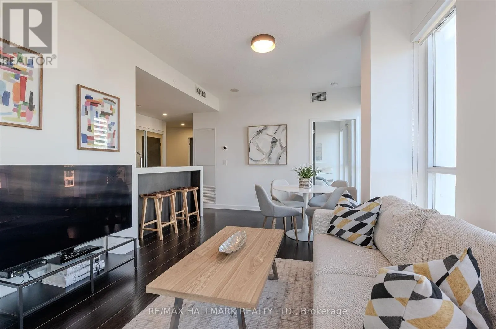 702 - 55 REGENT PARK BOULEVARD