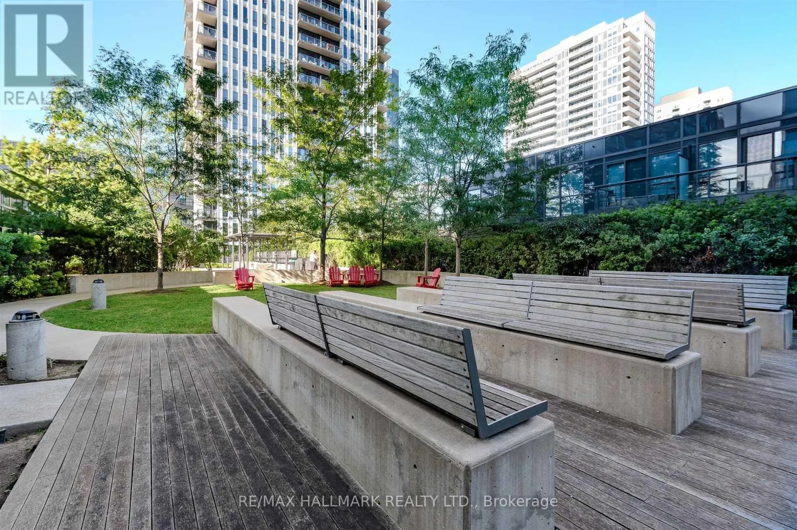 702 - 55 REGENT PARK BOULEVARD
