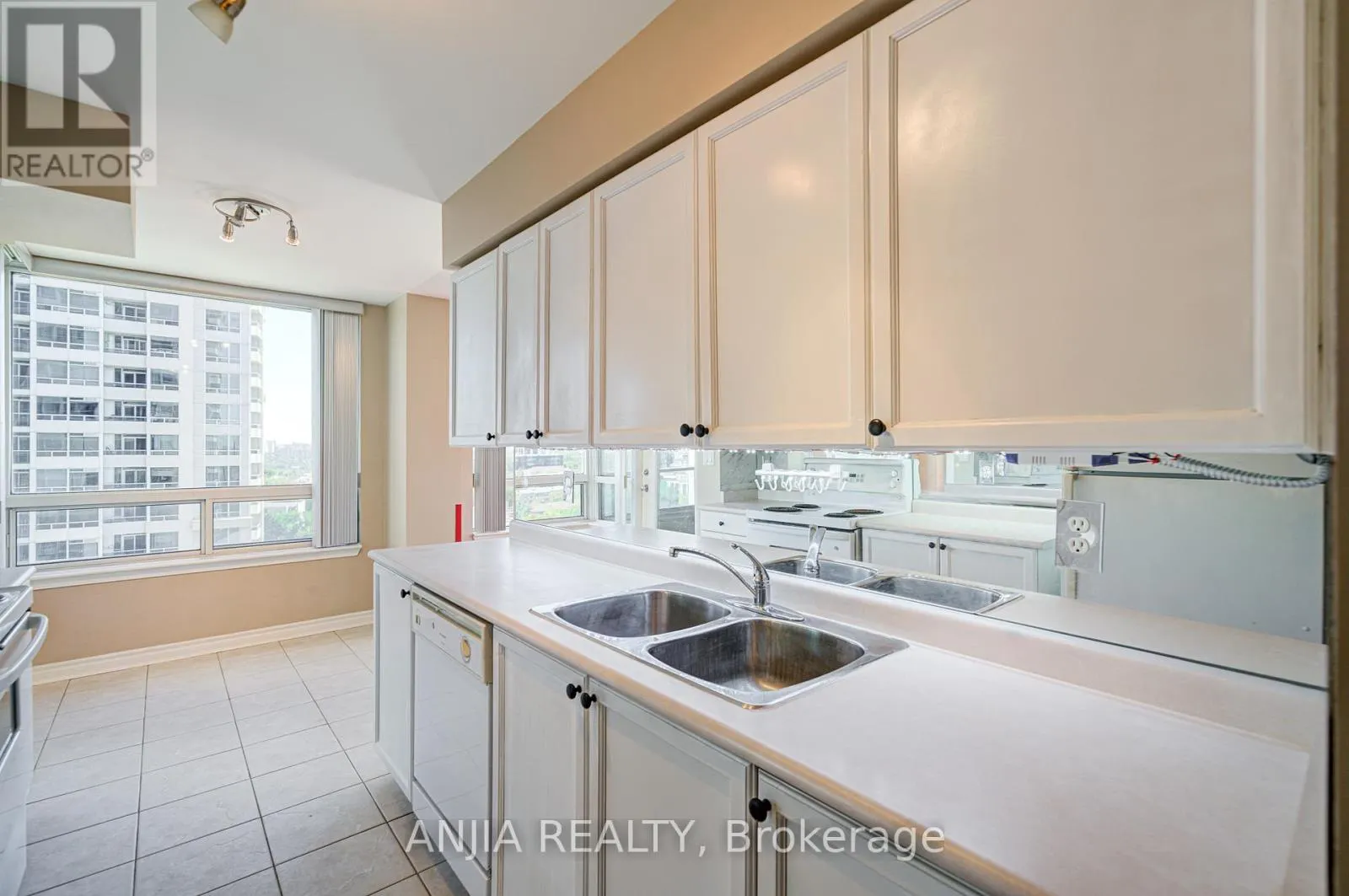 908 - 1 REAN DRIVE
