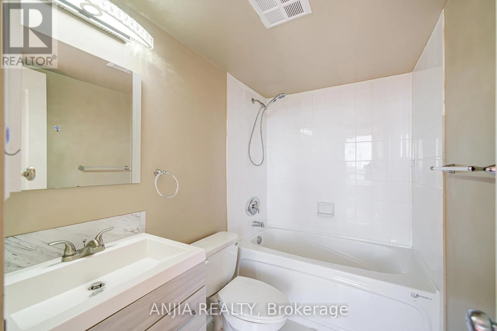908 - 1 REAN DRIVE