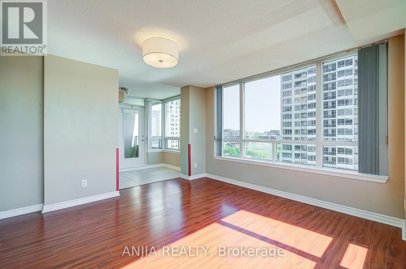 908 - 1 REAN DRIVE