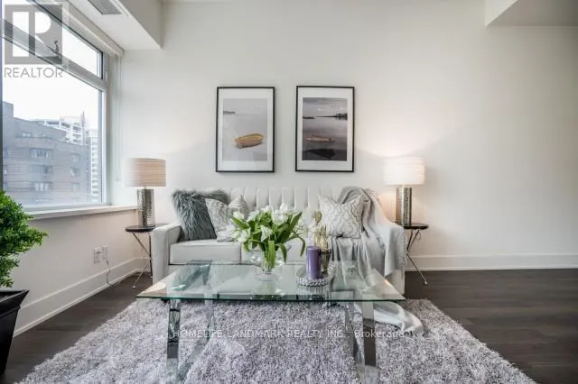 504 - 111 ST CLAIR AVENUE W