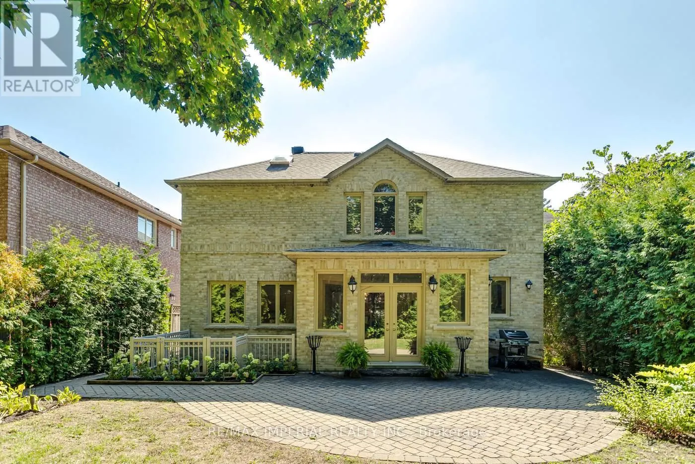 270 SPRING GARDEN AVENUE