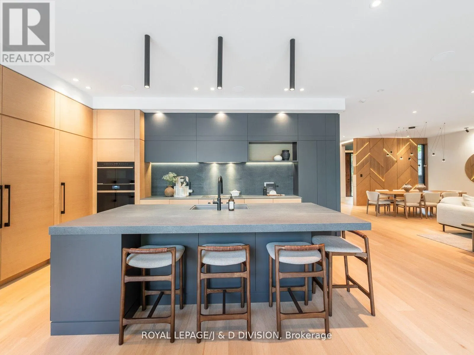 5 FIDELIA AVENUE