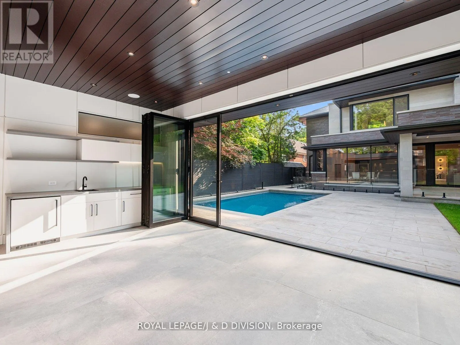 5 FIDELIA AVENUE