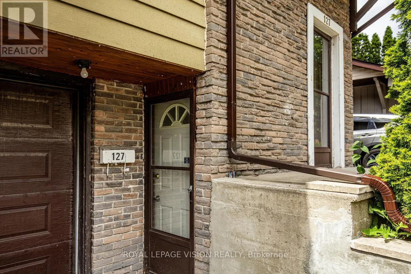 127 FRESHMEADOW DRIVE