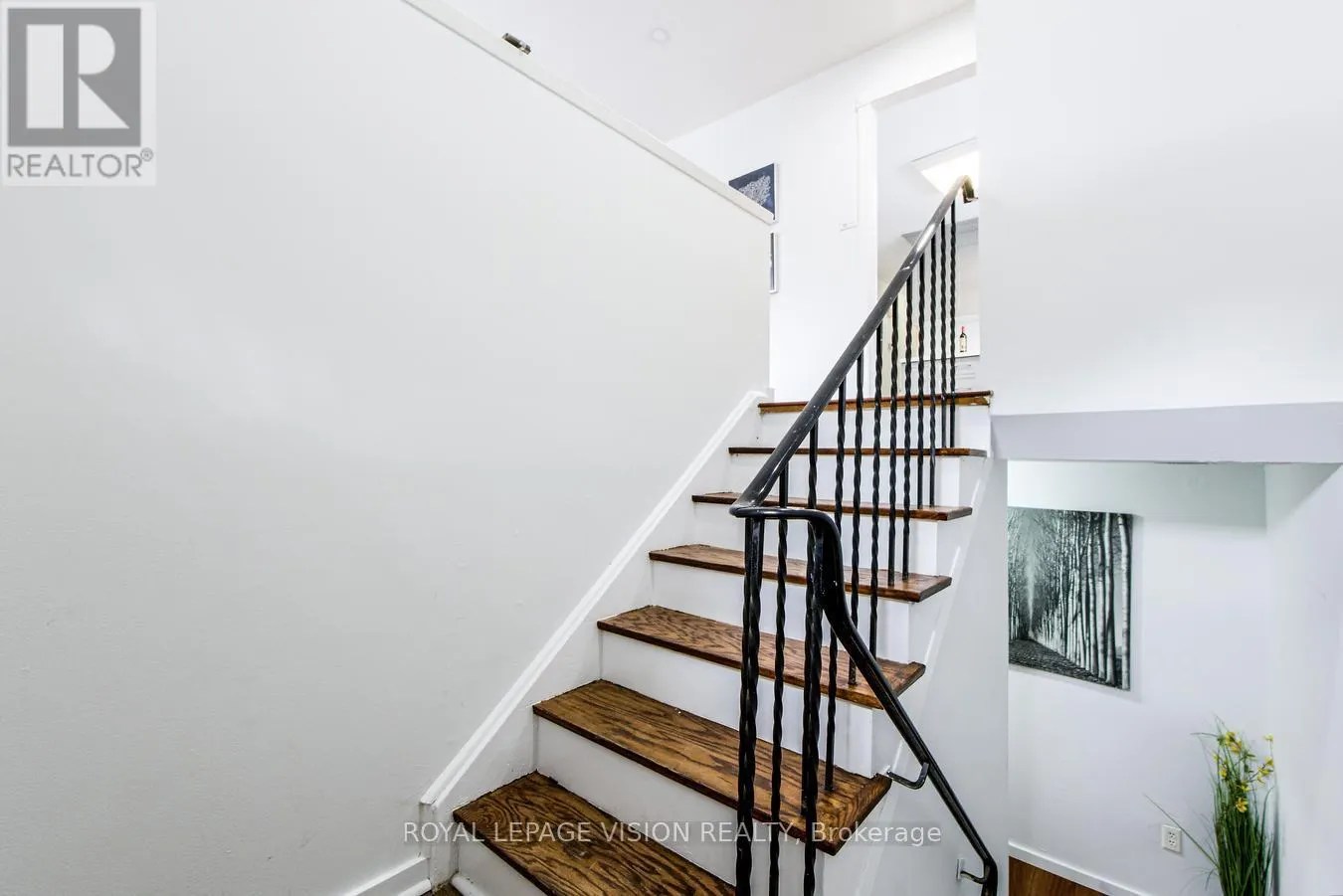 127 FRESHMEADOW DRIVE