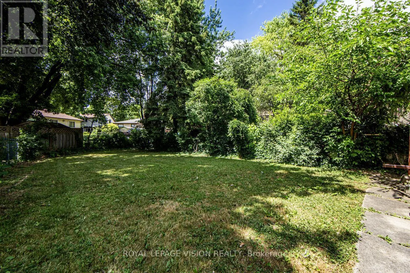 127 FRESHMEADOW DRIVE