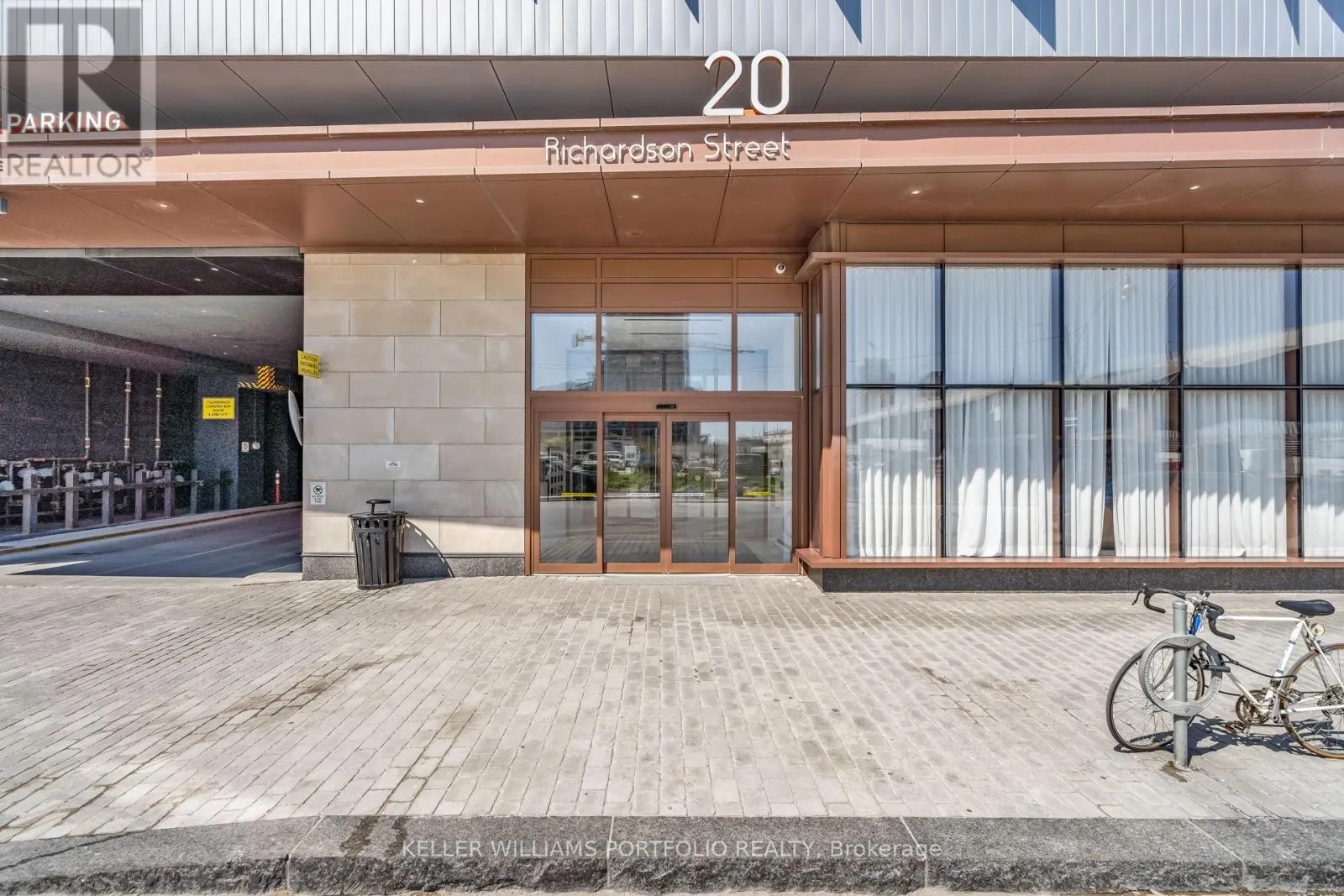 2810 - 20 RICHARDSON STREET