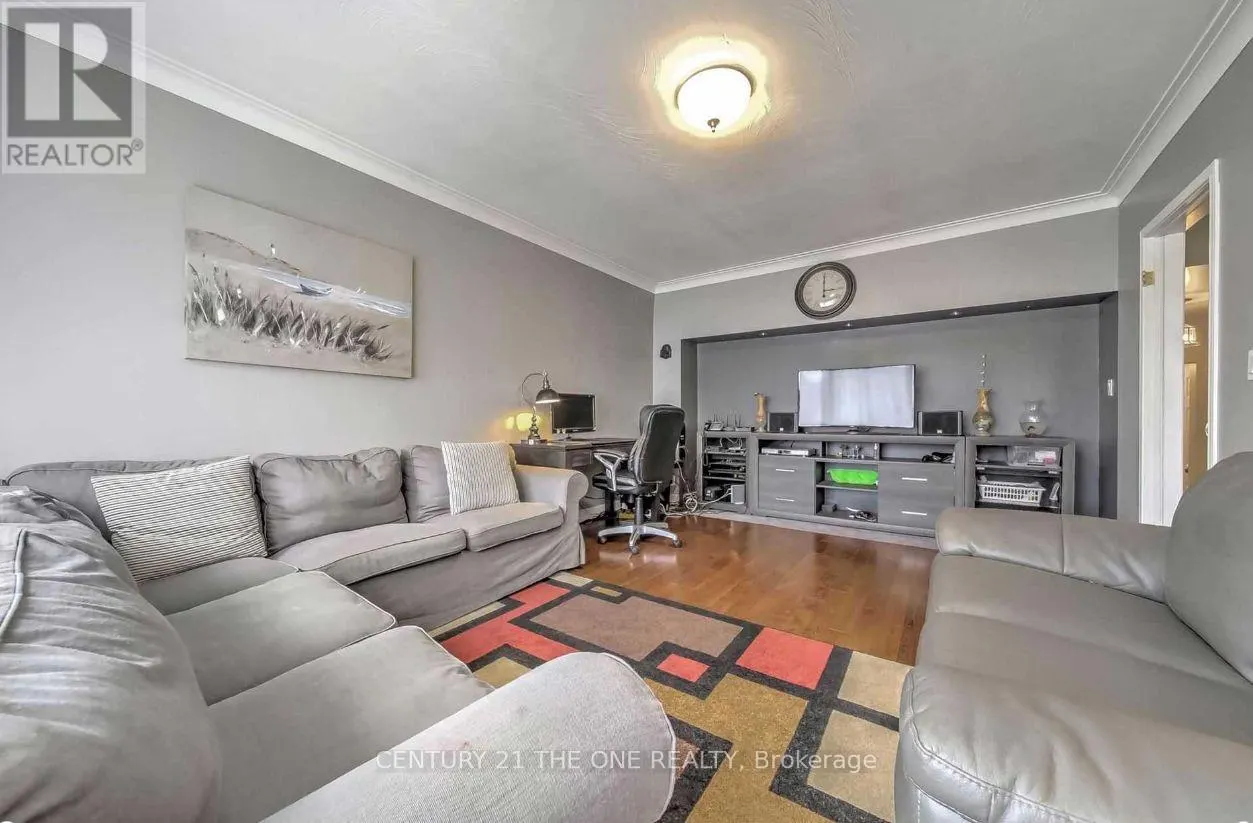 45 GREYHOUND DRIVE