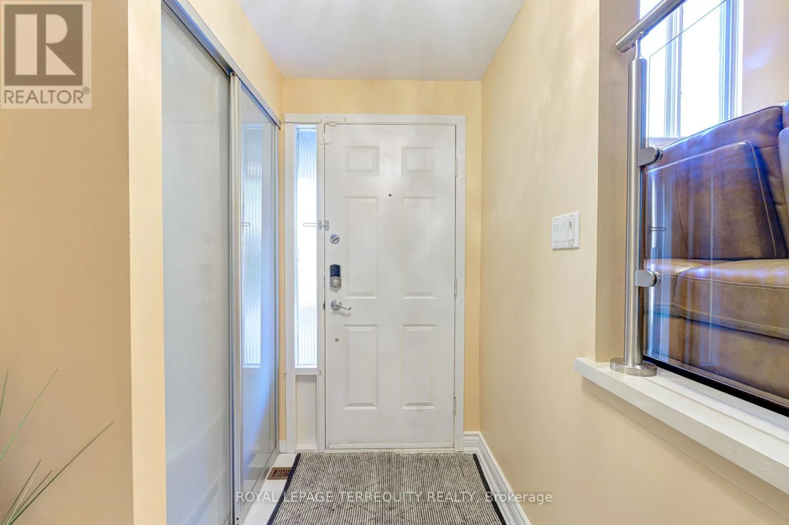 76 ENGLISH IVY WAY