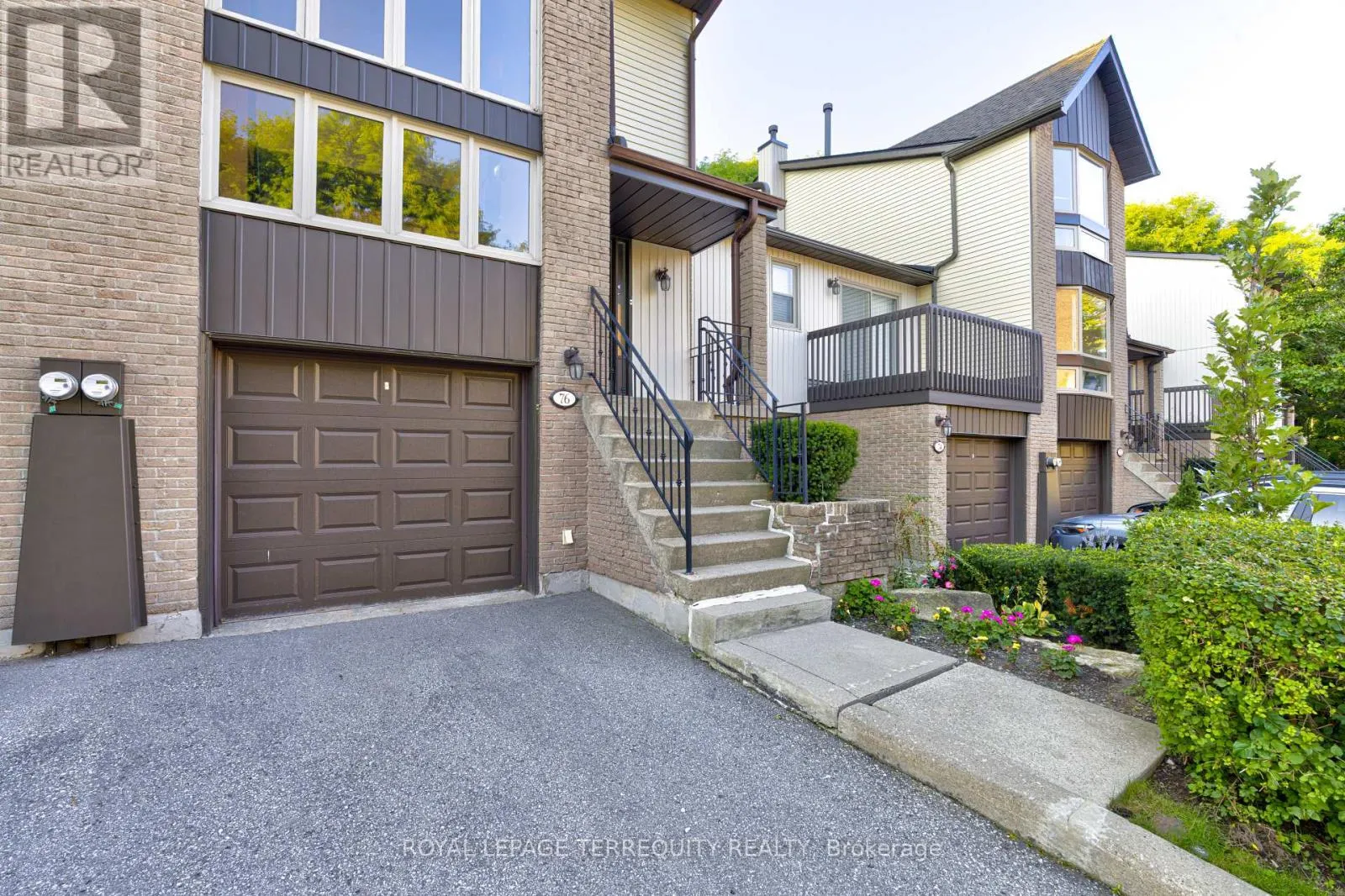76 ENGLISH IVY WAY