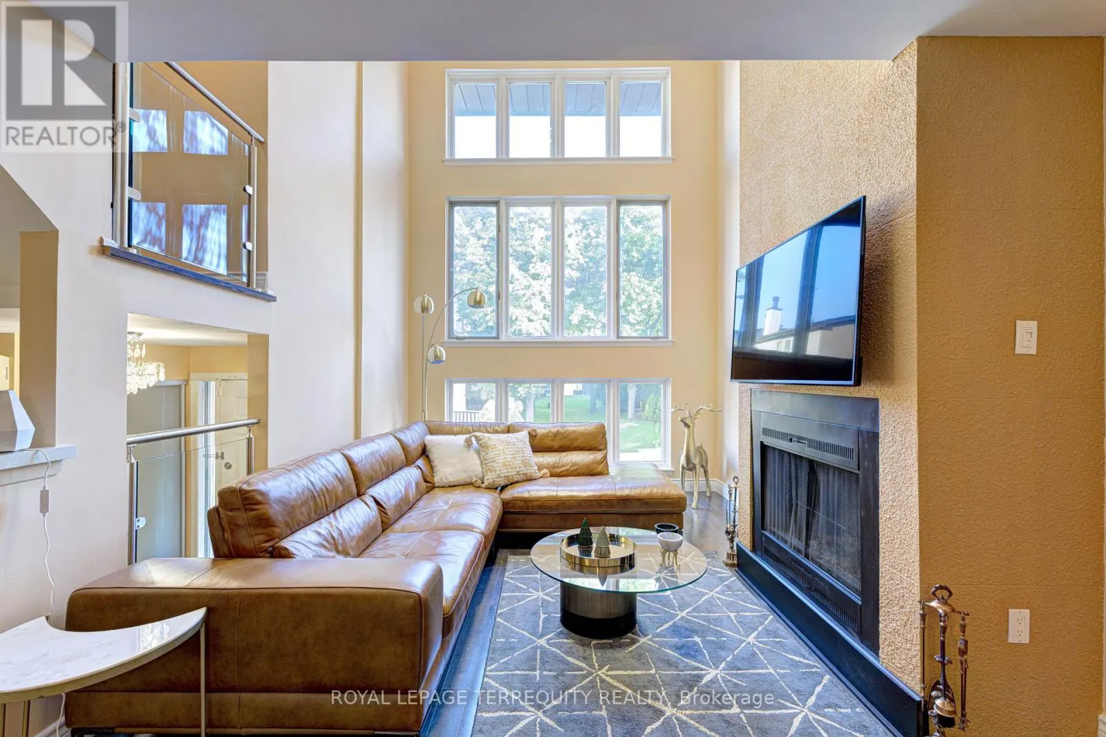 76 ENGLISH IVY WAY